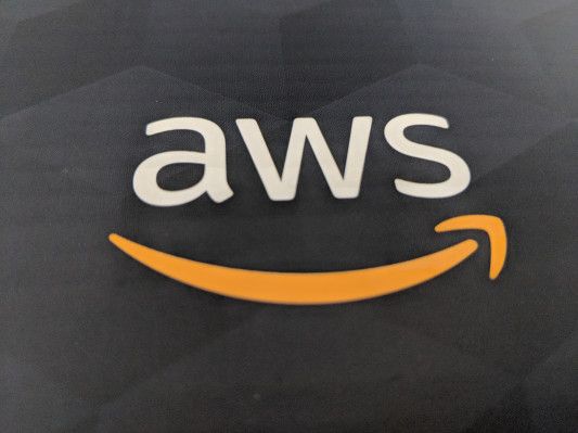 AWS launches WorkLink to make accessing mobile intranet sites and web apps easier _ TechCrunch